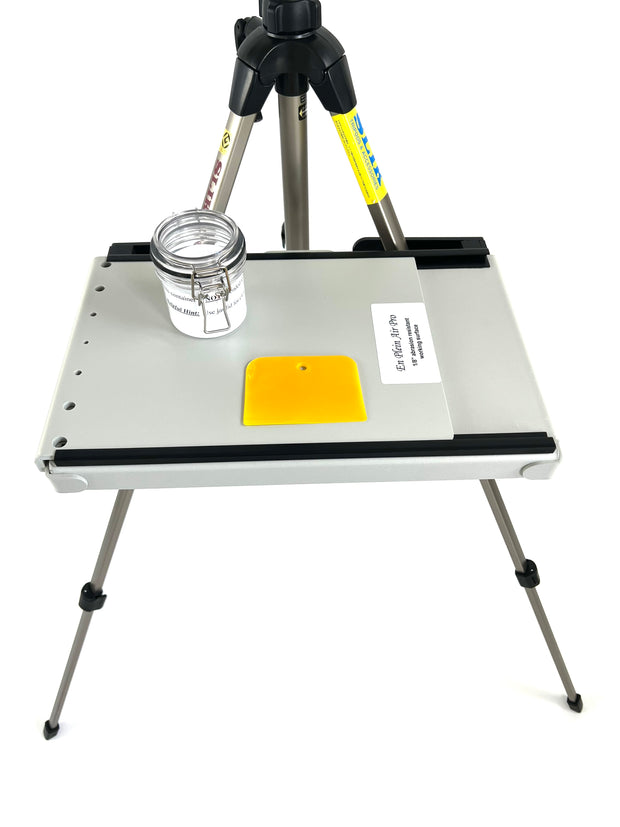 Professional Series En Plein Air Pro Oil & Acrylic Easel Package with 1/8  Abrasion Resistant Palette